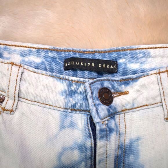 Womens Shorts Size 28 Cutoff Jean Distressed Bleached Highrise High Waist Denim - Picture 10 of 13